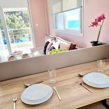 Oliviera Apartman Asztrída